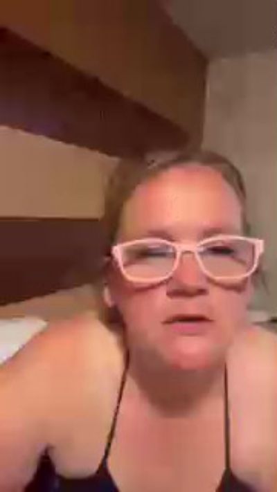 Shygirl37 live cam on Cam4