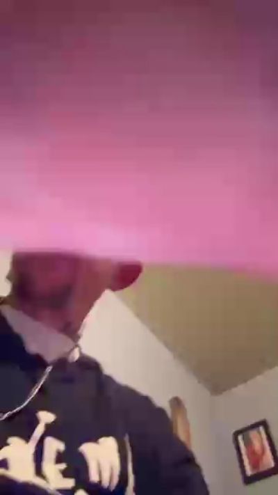 Shygirl37 live cam on Cam4