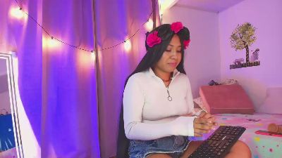 Siara_bonny live cam on Cam4