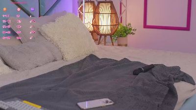 SilverrMoon live cam on Cam4