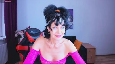 Silvia_Wallec live cam on Cam4