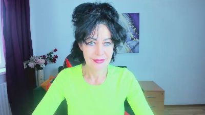 Silvia_Wallec live cam on Cam4
