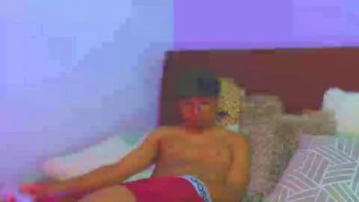 Simonsaid333 live cam on Cam4