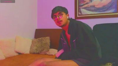 Simonsaid333 live cam on Cam4