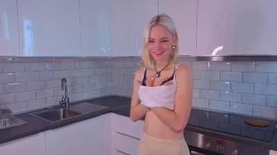 SinaWist live cam on Cam4