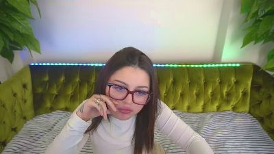 SinfulKittenn live cam on Cam4