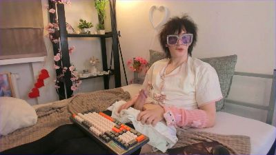 Sinful_Petal live cam on Cam4
