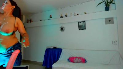 SinthiaCollins live cam on Cam4