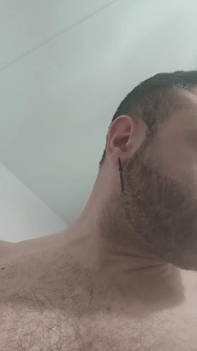 SirYerdi live cam on Cam4