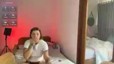 Siren_Miley live cam on Cam4
