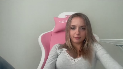 Sisi_Bunny live cam on Cam4