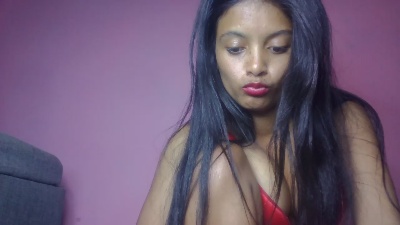 Sisie_Sexyy live cam on Cam4