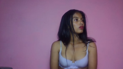 Sisie_Sexyy live cam on Cam4