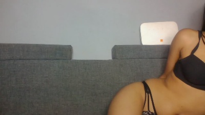 Sisie_Sexyy live cam on Cam4