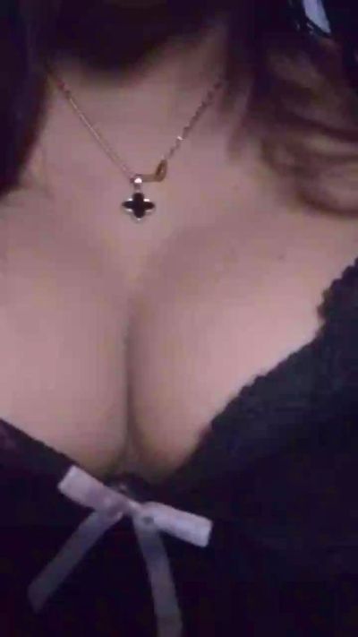 Sissou_hot live cam on Cam4