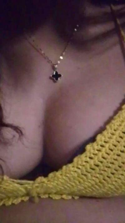 Sissou_hot live cam on Cam4