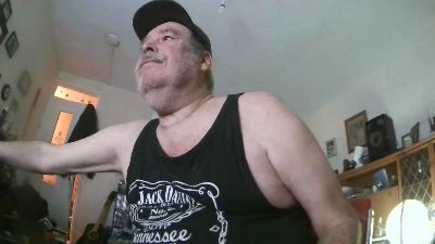 SizeMick_u235 live cam on Cam4