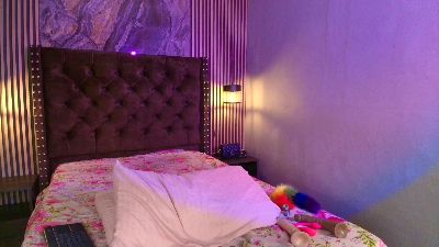 Skarleth_queen1 live cam on Cam4