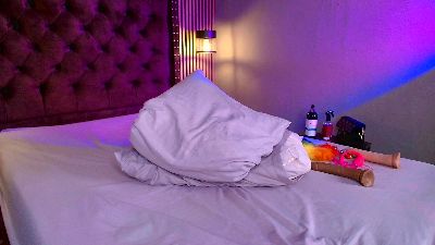 Skarleth_queen1 live cam on Cam4