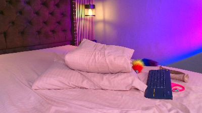 Skarleth_queen1 live cam on Cam4