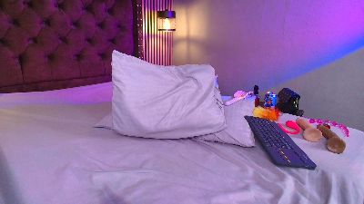 Skarleth_queen1 live cam on Cam4