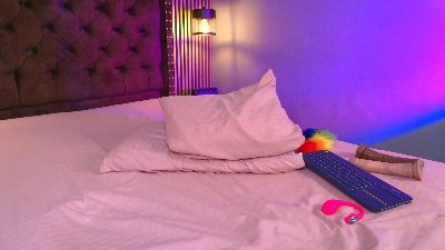 Skarleth_queen1 live cam on Cam4