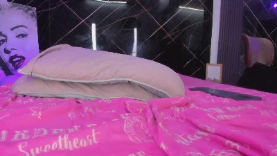 Skarleth_queen live cam on Cam4