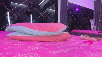 Skarleth_queen live cam on Cam4