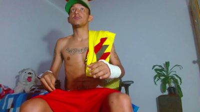 Skinny23cm live cam on Cam4