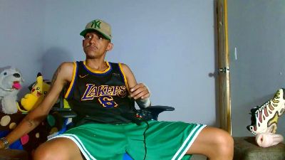 Skinny23cm live cam on Cam4