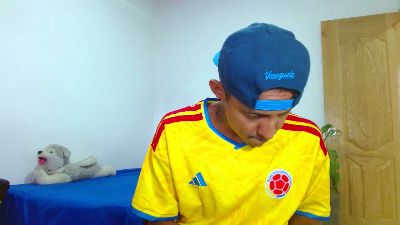 Skinny23cm live cam on Cam4