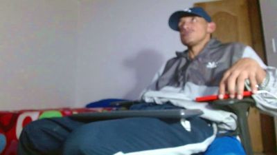 Skinny23cm live cam on Cam4