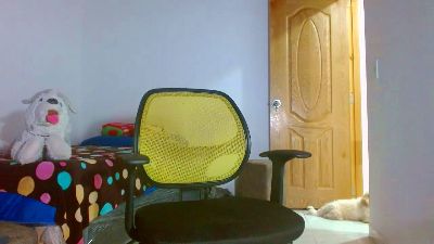 Skinny23cm live cam on Cam4