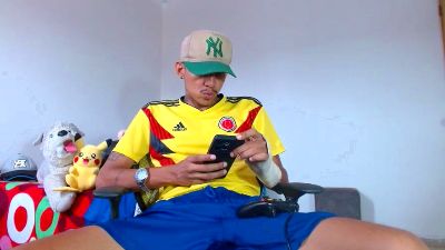 Skinny23cm live cam on Cam4