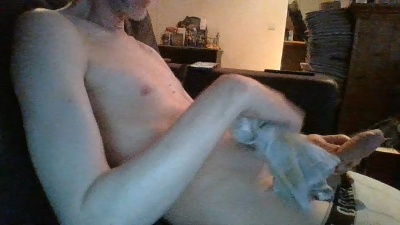SkinnyDutchB live cam on Cam4