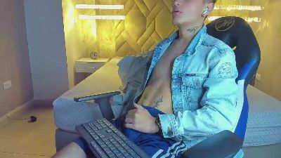SkinnyZeth webcam