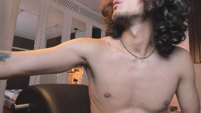Skinny_Mac live cam on Cam4