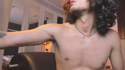 Skinny_Mac live cam on Cam4
