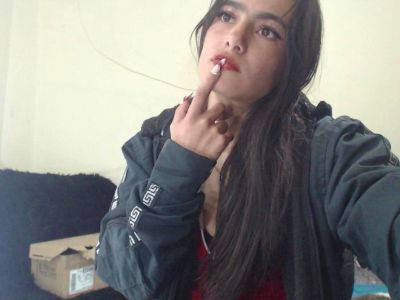 Skinny_sweet24 live cam on Cam4