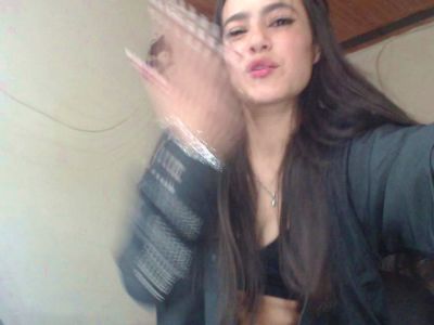 Skinny_sweet24 live cam on Cam4
