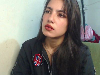 Skinny_sweet24 live cam on Cam4