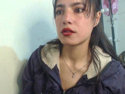 Skinny_sweet24 live cam on Cam4