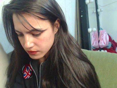 Skinny_sweet24 live cam on Cam4