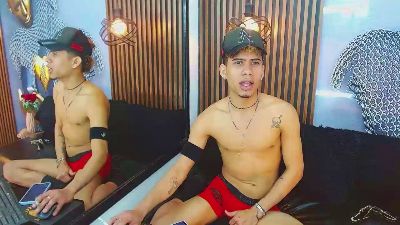 SkinnycuteAlyer live cam on Cam4