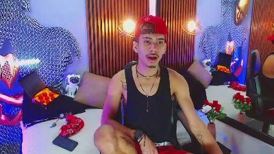 SkinnycuteAlyer live cam on Cam4