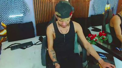 SkinnycuteAlyer live cam on Cam4