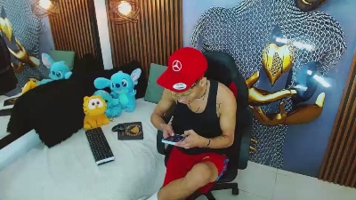 SkinnycuteAlyer live cam on Cam4