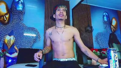 SkinnycuteAlyer live cam on Cam4
