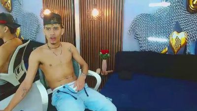SkinnycuteAlyer live cam on Cam4