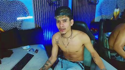 SkinnycuteAlyer live cam on Cam4